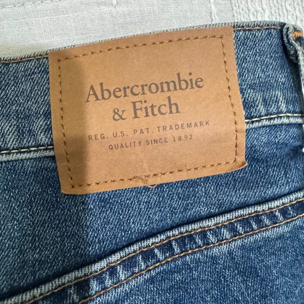 Abercrombie & Fitch Slim Straight Jeans Mens 33x32 Medium Wash A&F Stretch Blue‎